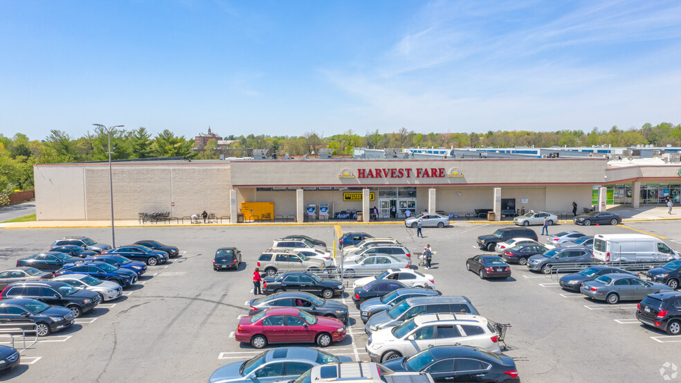4600-4660 W Northern Pky, Baltimore, MD à louer - Photo de l’immeuble – Image 3 sur 5