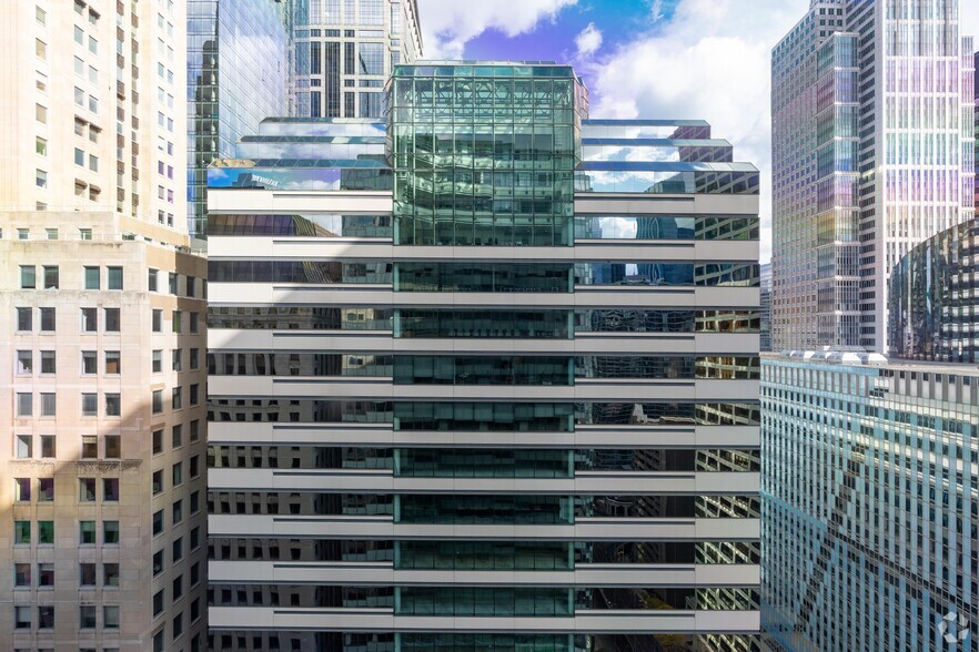 203 N LaSalle St, Chicago, IL à louer - Photo de l’immeuble – Image 3 sur 24