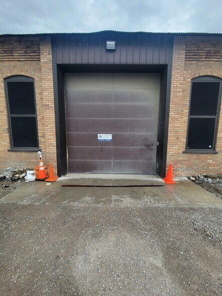 3021 E 4th Ave, Columbus, OH à louer - Photo de l’immeuble – Image 2 sur 2