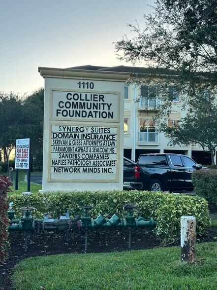 1110 Pine Ridge Rd, Naples, FL à vendre - Autre – Image 3 sur 3