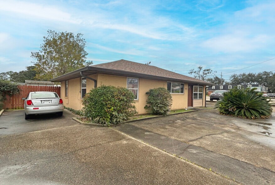10412 Jefferson Hwy, New Orleans, LA à louer - Photo de l’immeuble – Image 2 sur 4
