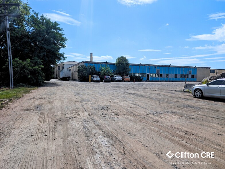 750 Bloomfield Ave, Clifton, NJ à vendre - Photo de l’immeuble – Image 2 sur 16