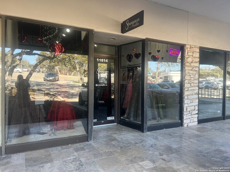 11800-11874 Wurzbach Rd, San Antonio, TX à louer - Photo de l’immeuble – Image 2 sur 22