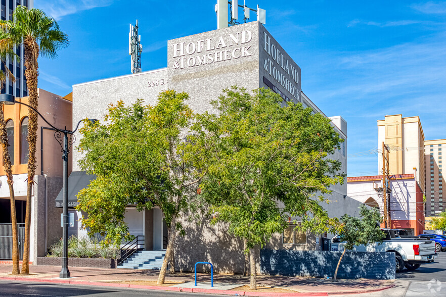 228 S 4th St, Las Vegas, NV à louer - Photo principale – Image 1 sur 24