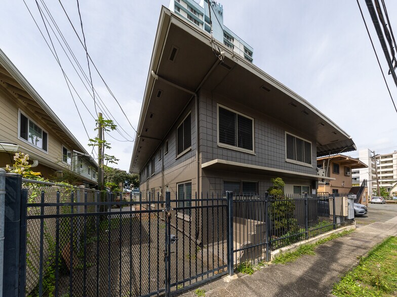 1213 Matlock Ave, Honolulu, HI à vendre - Photo de l’immeuble – Image 3 sur 25