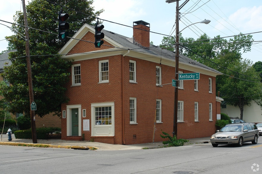 131 Kentucky Ave, Lexington, KY à vendre - Photo principale – Image 1 sur 36