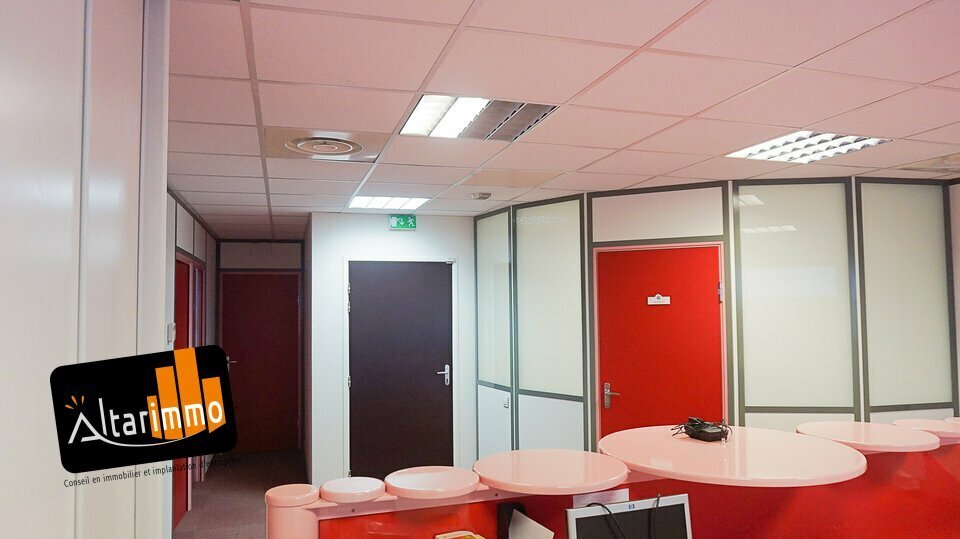 Bureau dans Chartres à vendre - Photo intérieure – Image 2 sur 5