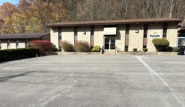 3025 Jacks Run Rd, White Oak, PA à louer Photo de l’immeuble– Image 1 sur 14