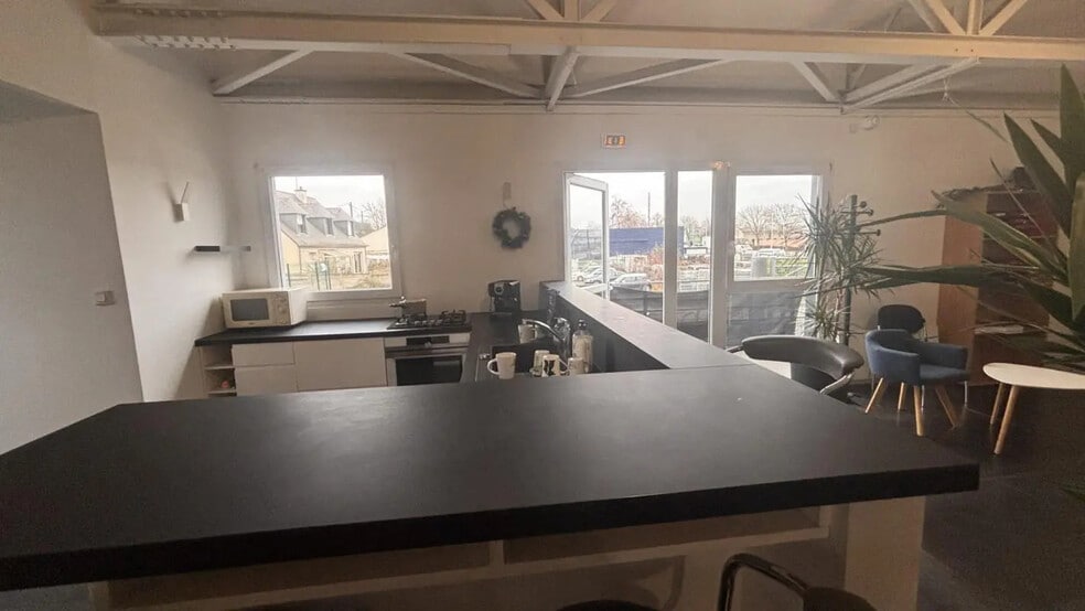Bureau dans Vannes à vendre - Photo de l’immeuble – Image 3 sur 9