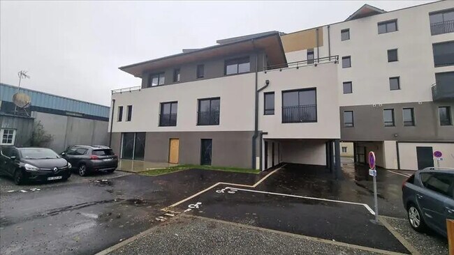 Plus de détails pour Local commercial à vendre