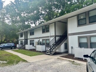 Plus de détails pour 206 S Grove St, Urbana, IL - Logement à vendre