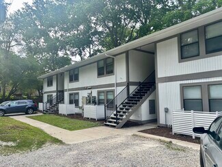 Plus de détails pour 206 S Grove St, Urbana, IL - Logement à vendre