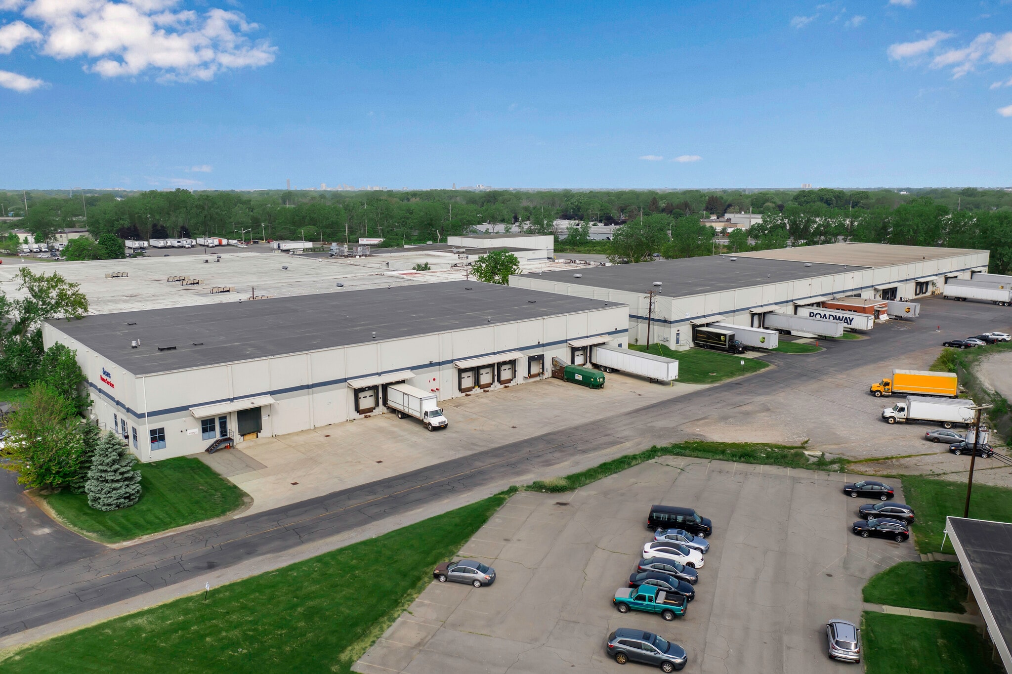 40-60 Industrial Pky, Cheektowaga, NY à louer Photo intérieure– Image 1 sur 7