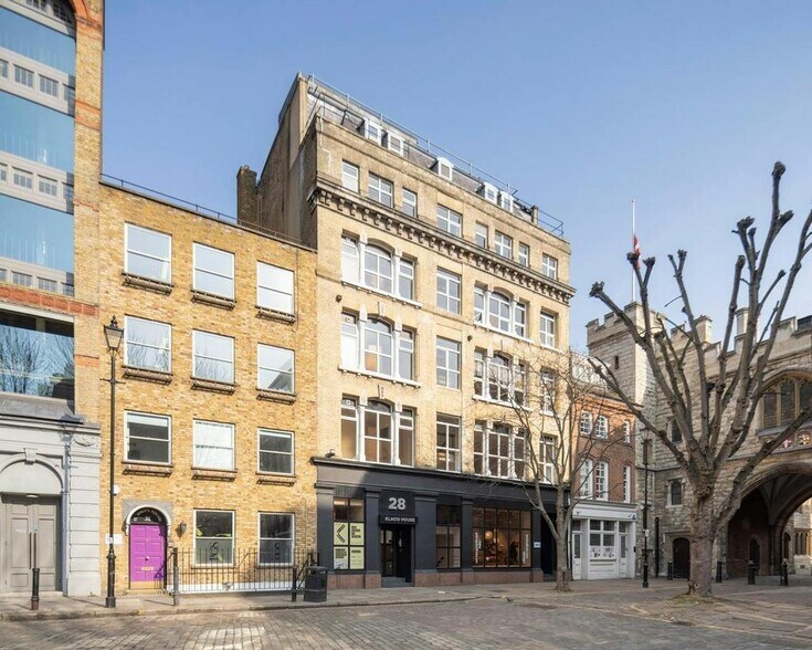 28 St John's Sq, Londres à louer - Photo de l’immeuble – Image 3 sur 65