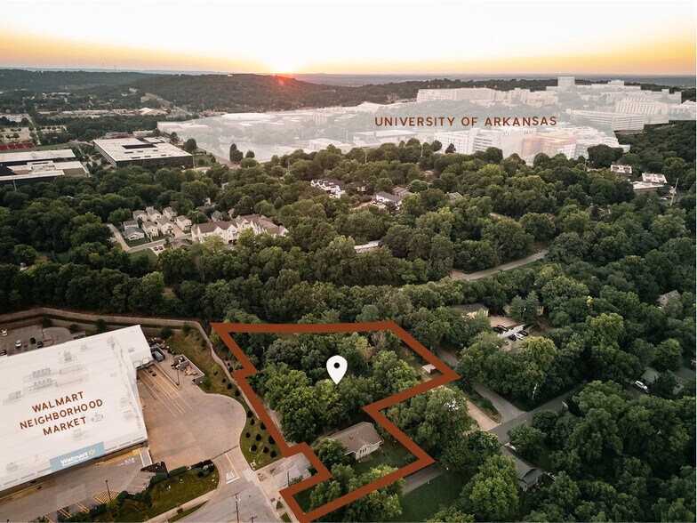 449 S University Ave, Fayetteville, AR à vendre - Photo de l’immeuble – Image 2 sur 4