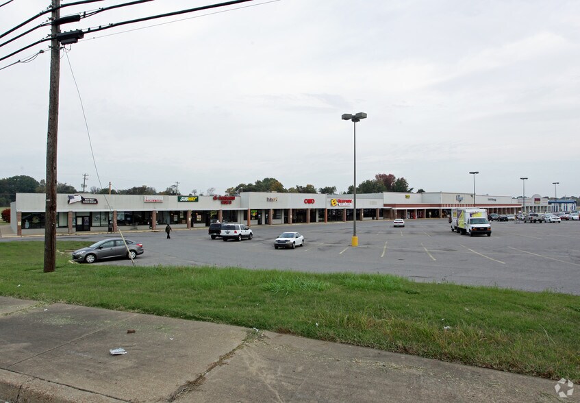8017-8061 US Highway 51 N, Millington, TN à louer - Photo de l’immeuble – Image 2 sur 7