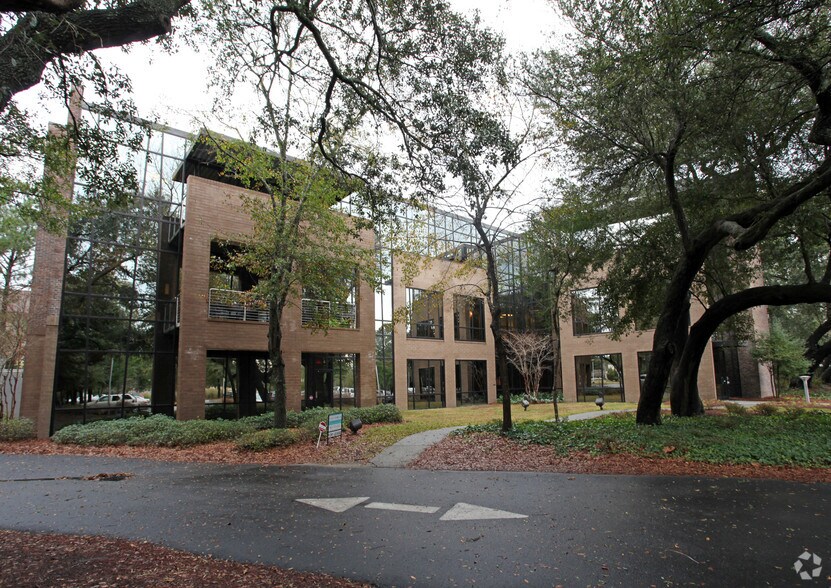 710 Johnnie Dodds Blvd, Mount Pleasant, SC à vendre - Photo de l’immeuble – Image 3 sur 11
