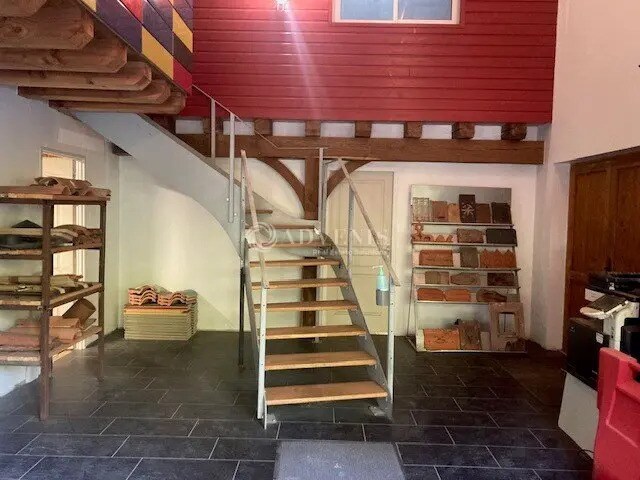 Bureau dans NOTRE-DAME-DE-SANILHAC à louer - Photo de l’immeuble – Image 2 sur 7