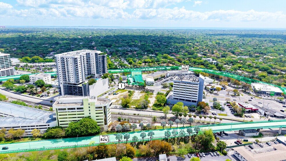 9621 S Dixie Hwy, Miami, FL à vendre - Photo de l’immeuble – Image 2 sur 6