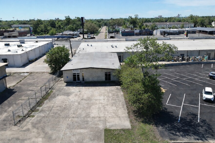 3502 Patrick St, Lake Charles, LA à louer - Photo de l’immeuble – Image 2 sur 14