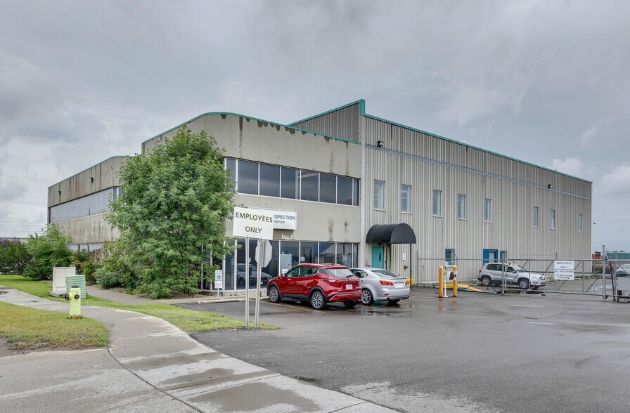 4839 90th Ave SE, Calgary, AB à vendre - Photo de l’immeuble – Image 3 sur 5
