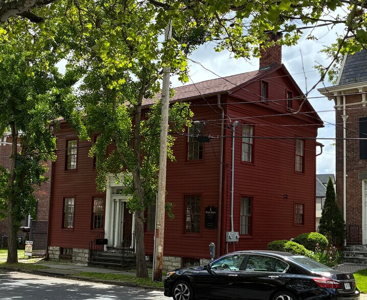 8 Pearl St, Kingston, NY à vendre - Photo de l’immeuble – Image 2 sur 19