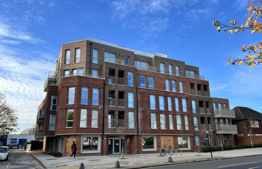 3-5 St Johns Rd, Isleworth à louer - Photo principale – Image 1 sur 1