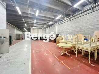 Plus de détails pour Industriel/Logistique à louer