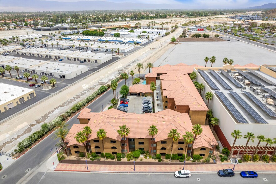 36700 Pickfair St, Cathedral City, CA à vendre - Photo de l’immeuble – Image 3 sur 16