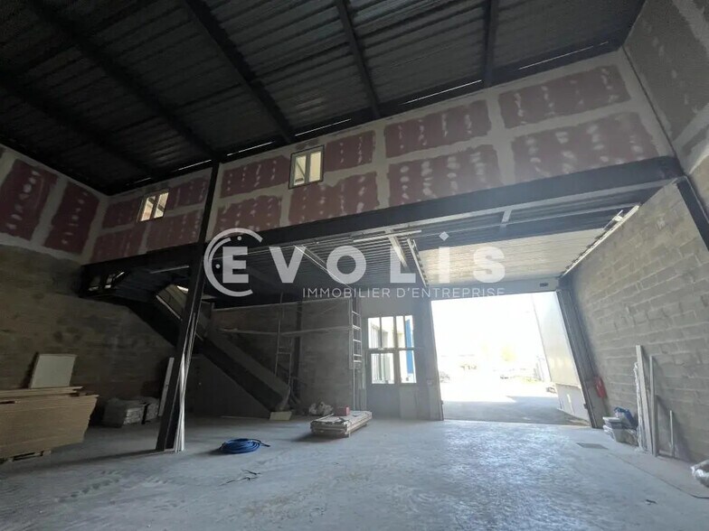 Local d’activités dans Montfermeil à louer - Photo intérieure – Image 3 sur 14