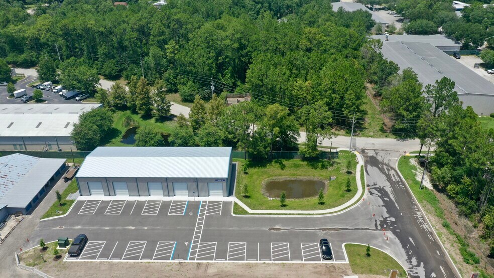 6596 Columbia Park Dr, Jacksonville, FL à louer - Photo de l’immeuble – Image 2 sur 9