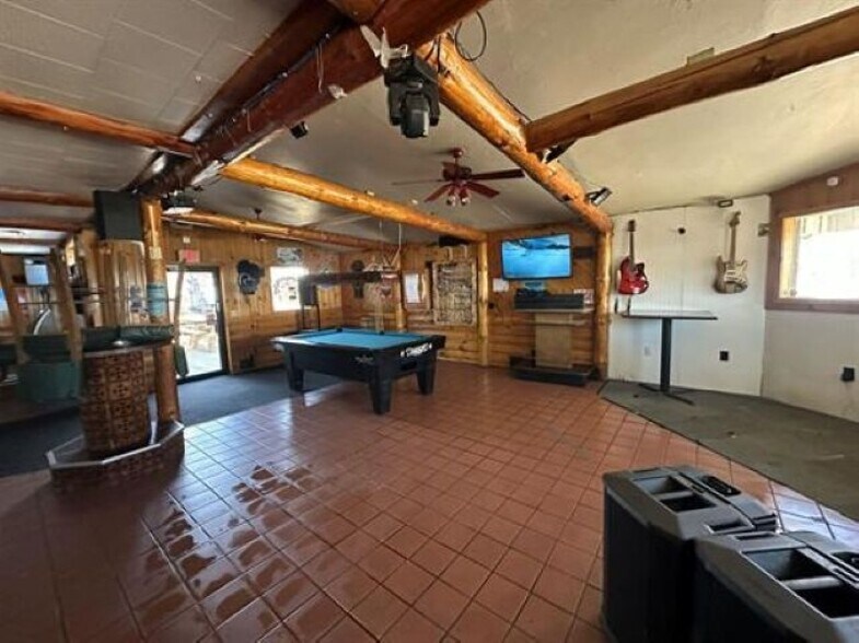 1219 Main St, Gresham, WI à vendre - Photo de l’immeuble – Image 3 sur 14