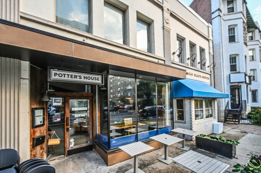 1656-1660 Columbia Rd NW, Washington, DC à louer - Photo de l’immeuble – Image 3 sur 6