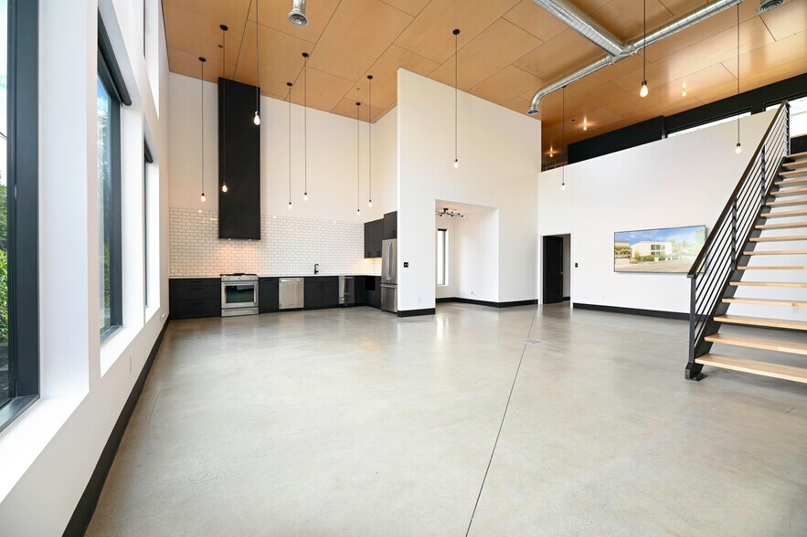 13001 40th Ave S, Tukwila, WA à vendre - Photo de l’immeuble – Image 3 sur 41