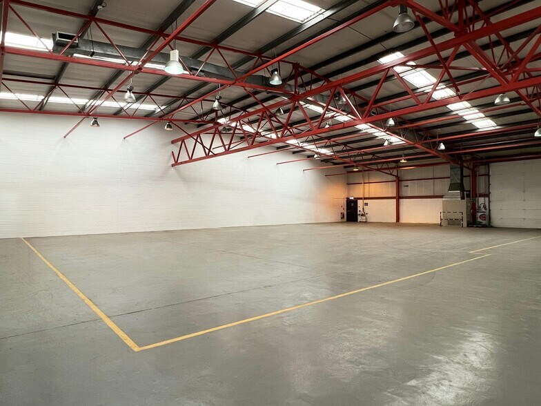 5 Bessemer Dr, East Kilbride à louer - Photo de l’immeuble – Image 2 sur 5