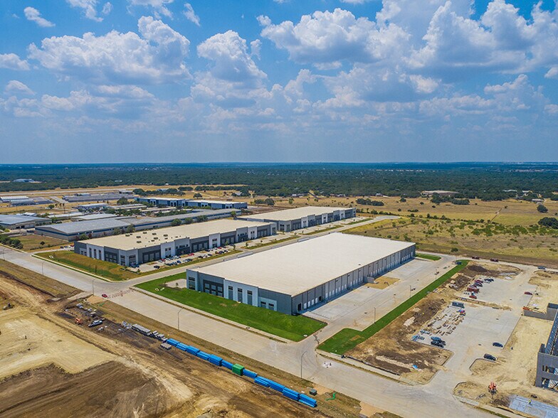 1803 Titan Dr, Georgetown, TX à louer - Photo de l’immeuble – Image 2 sur 10