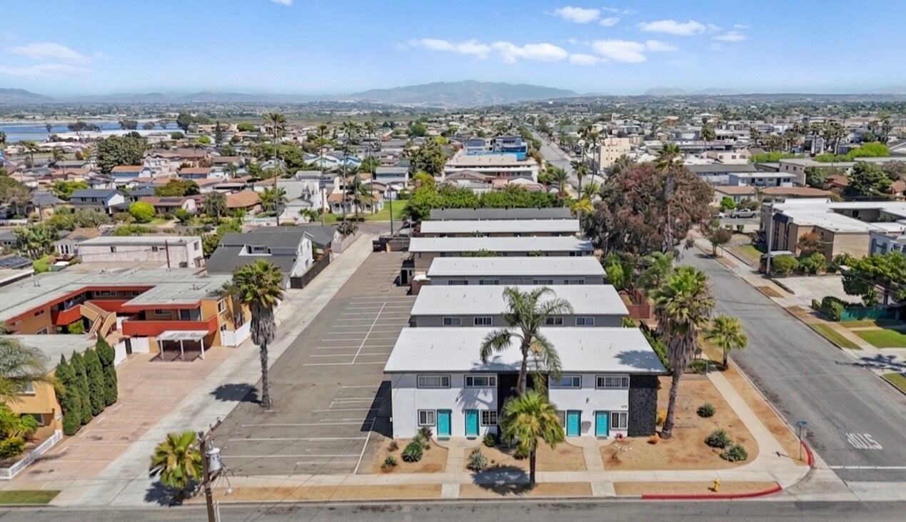 595 7th St, Imperial Beach, CA à vendre Photo principale– Image 1 sur 20