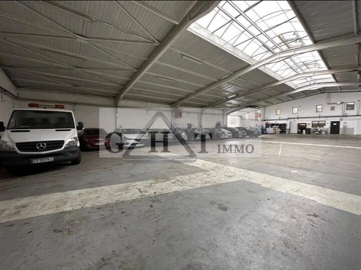 Local d’activités dans Lagny-sur-Marne à louer - Photo de l’immeuble – Image 3 sur 4