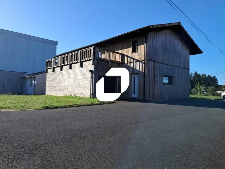 Bureau dans Tresses à louer - Photo de l’immeuble – Image 1 sur 19