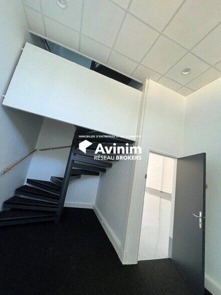 Bureau dans Bonneuil-sur-Marne à louer - Photo intérieure – Image 2 sur 4
