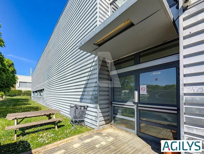 3 Avenue Le Verrier, Trappes à louer - Photo de l’immeuble – Image 3 sur 12
