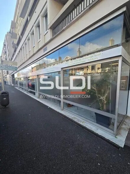 33 Rue De Lyon, Mâcon à louer - Photo de l’immeuble – Image 1 sur 7