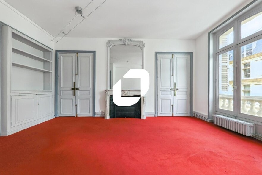 5 Rue De Téhéran, Paris à vendre - Photo intérieure – Image 2 sur 14