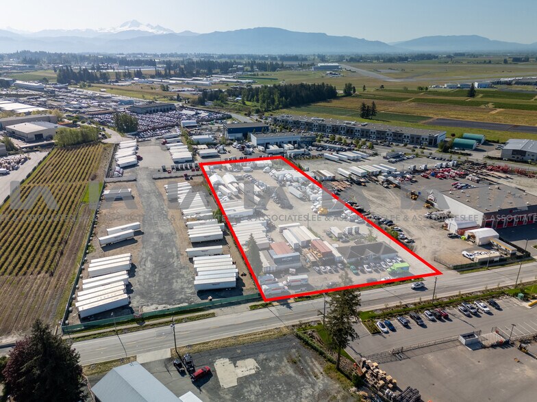 2162 Peardonville Rd, Abbotsford, BC à vendre - Photo de l’immeuble – Image 1 sur 27