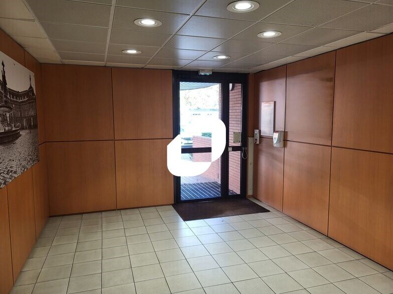 Bureau dans Mérignac à louer - Hall d’entrée – Image 3 sur 16