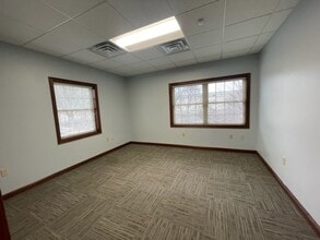 2750 Centennial Rd, Toledo, OH à louer Photo intérieure– Image 2 sur 6