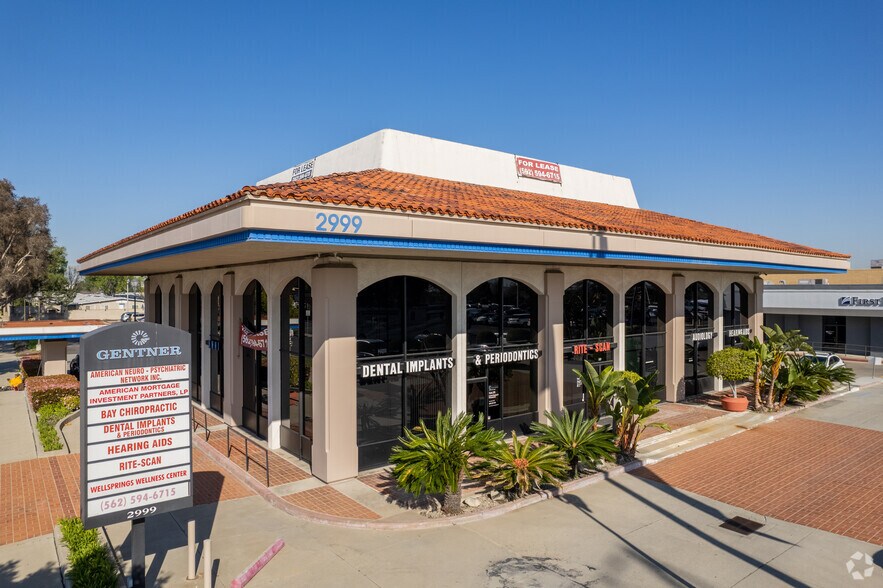 2999 Westminster Ave, Seal Beach, CA à louer - Photo de l’immeuble – Image 1 sur 22