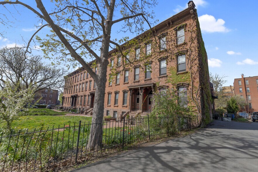 44-52 Buckingham St, Hartford, CT à vendre - Photo de l’immeuble – Image 2 sur 5