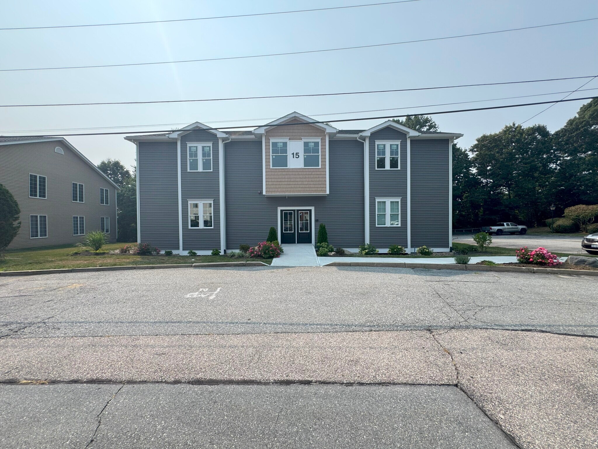 33 College Hill Rd, Warwick, RI à louer Photo de l’immeuble– Image 1 sur 11