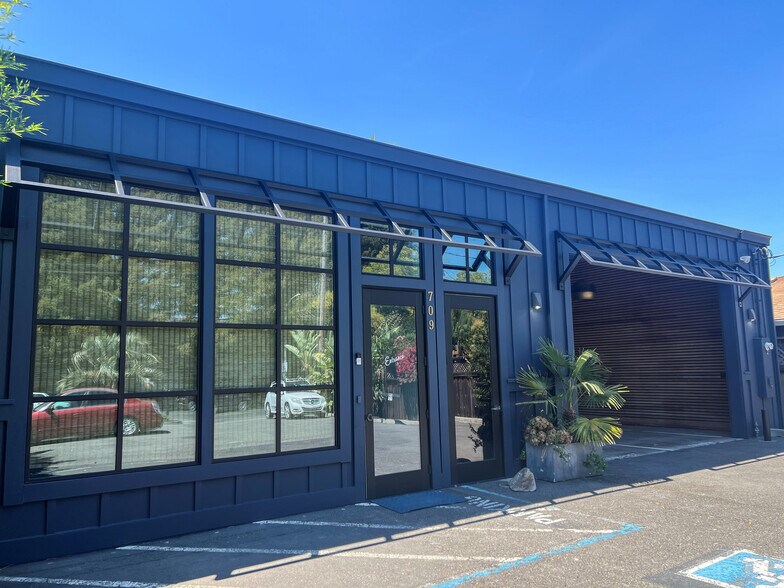 709 California Blvd, Napa, CA à vendre - Photo de l’immeuble – Image 1 sur 14